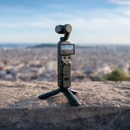 DJI Osmo Pocket 4 Creator Combo reconditionné - Reebelo France